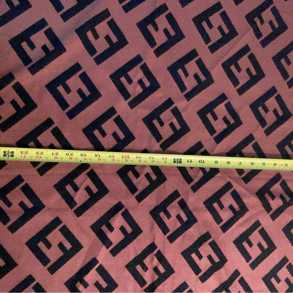 FENDI wrap / scarf - Picture 7 of 9